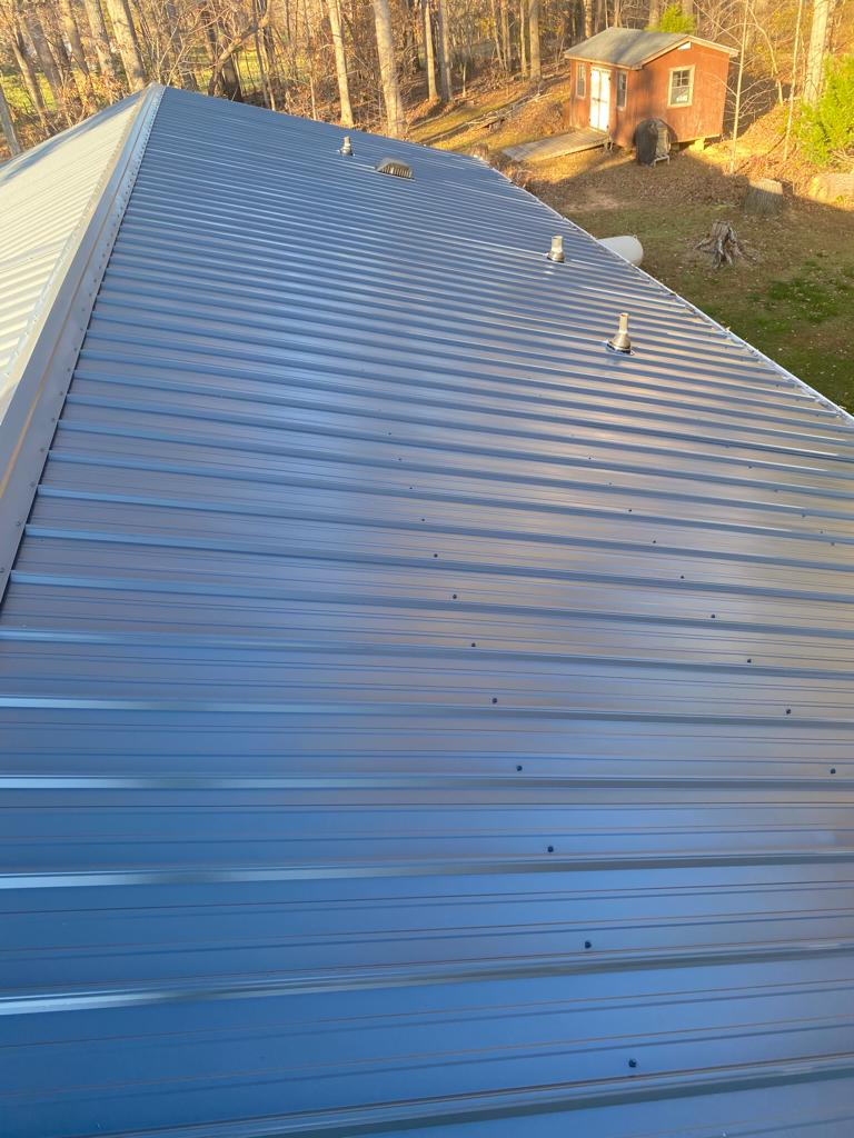 Should You Paint Your Metal Roof in Dunn, NC? Gator Metal Roofing in
