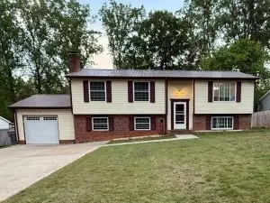 Metal roofing increases curb appeal in Charlotte, North Carolina.
